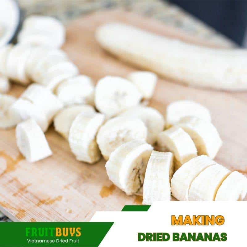 FruitBuys Vietnam Peel And Slice Fresh Bananas 231014
